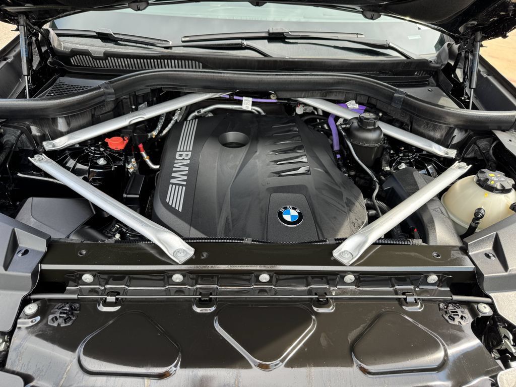 Used 2024 BMW X6 xDrive40i w/ Premium Package AWD/4WD image 15