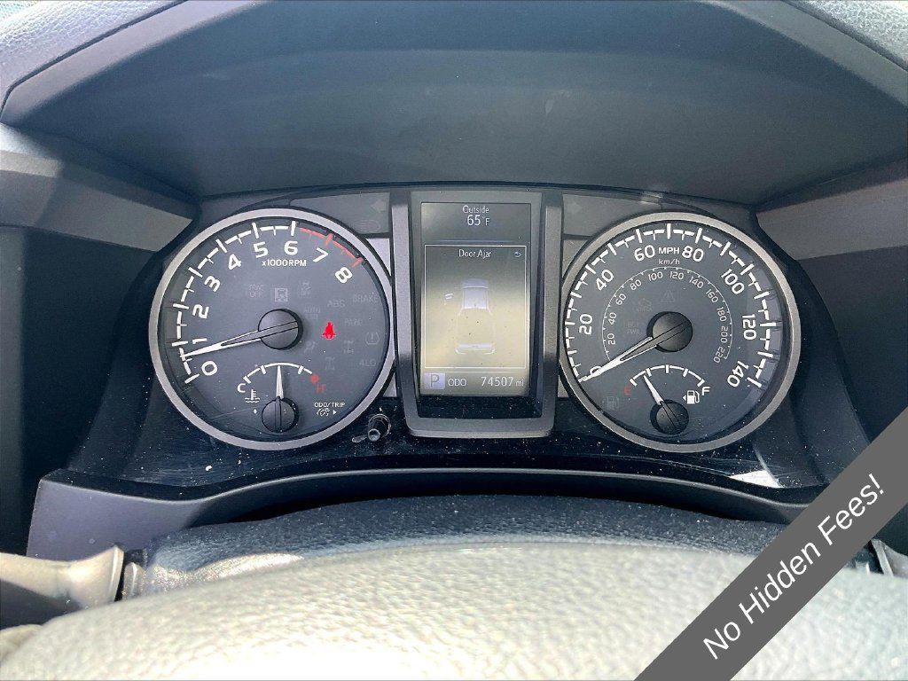 Used 2017 Toyota Tacoma TRD Sport w/ Tow Package (A/T) AWD/4WD image 19