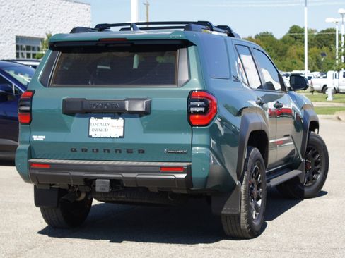 Used 2025 Toyota 4Runner TRD Off-Road Premium image 33