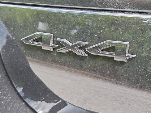 New 2025 Jeep Grand Cherokee L Altitude image 9