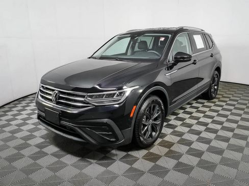 Certified 2024 Volkswagen Tiguan SE FWD image 27