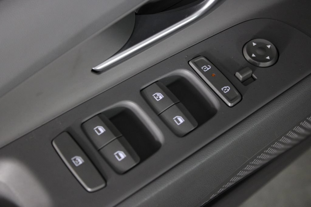 Certified 2025 Hyundai Elantra Sport FWD image 23