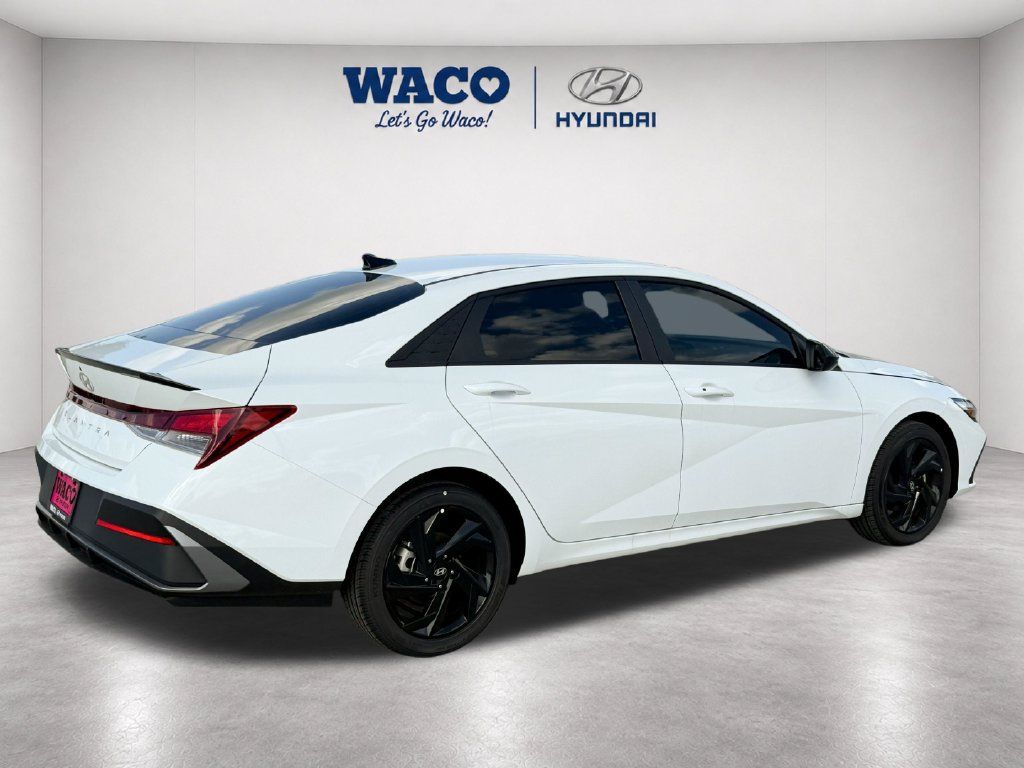 Used 2026 Hyundai Elantra SEL Sport Premium FWD image 7