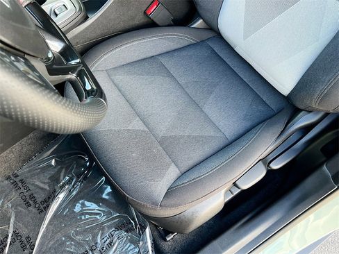 Used 2024 Chevrolet Trax RS w/ Driver Confidence Package image 18