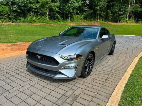 Used 2021 Ford Mustang Premium RWD image 3