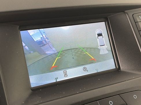 Used 2018 Ford Edge SEL image 20