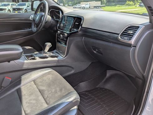 Used 2019 Jeep Grand Cherokee Altitude AWD/4WD image 26