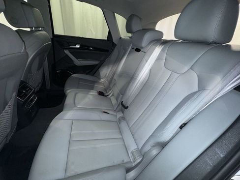 Used 2018 Audi Q5 Prestige w/ Prestige Package image 28