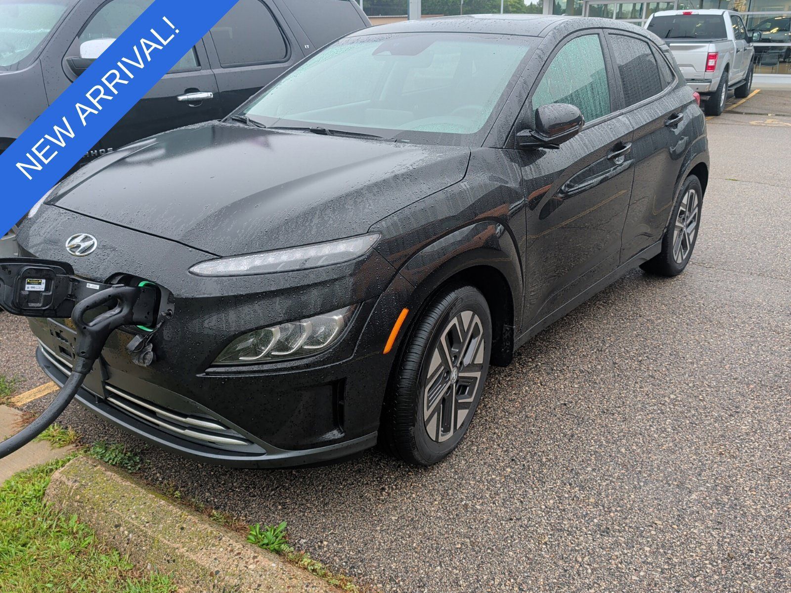 Used 2023 Hyundai Kona Limited FWD image 1