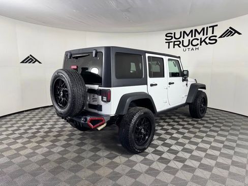 Used 2018 Jeep Wrangler Unlimited Sport AWD/4WD image 11