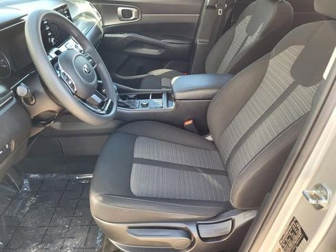 Used 2021 Kia Sorento LX image 14