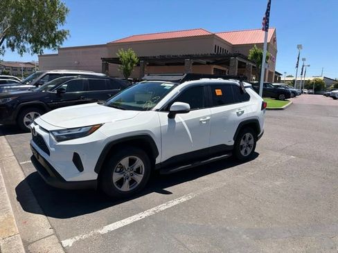 Used 2022 Toyota RAV4 XLE w/ Convenience Package AWD/4WD image 12