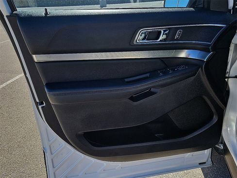 Used 2018 Ford Explorer XLT w/ Equipment Group 201A image 17