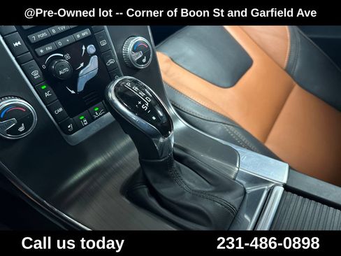 Used 2016 Volvo V60 T5 Cross Country Platinum AWD/4WD image 26