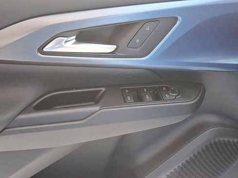 New 2026 Chevrolet Equinox EV LT AWD/4WD image 11