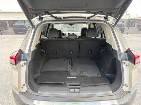 Used 2021 Nissan Rogue SL image 24