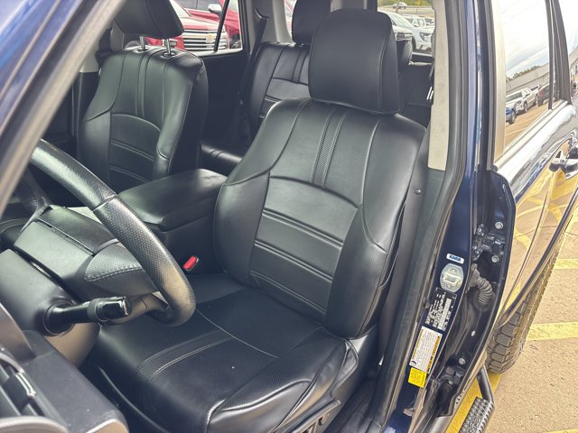 Used 2020 Toyota 4Runner SR5 AWD/4WD image 19