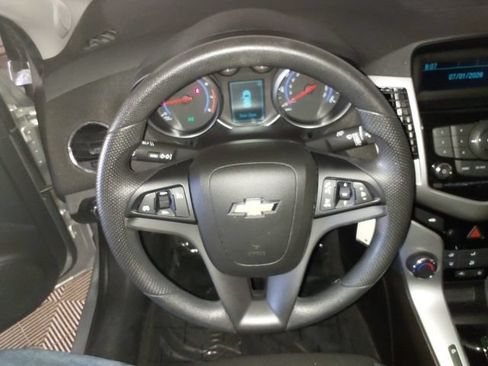 Used 2015 Chevrolet Cruze LT FWD image 22