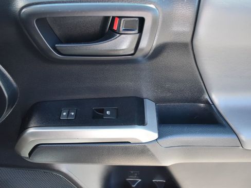 Used 2021 Toyota Tacoma SR5 image 15