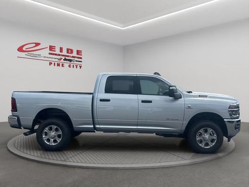 New 2026 RAM 3500 Big Horn AWD/4WD image 9