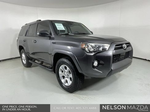 Used 2020 Toyota 4Runner SR5 Premium image 1