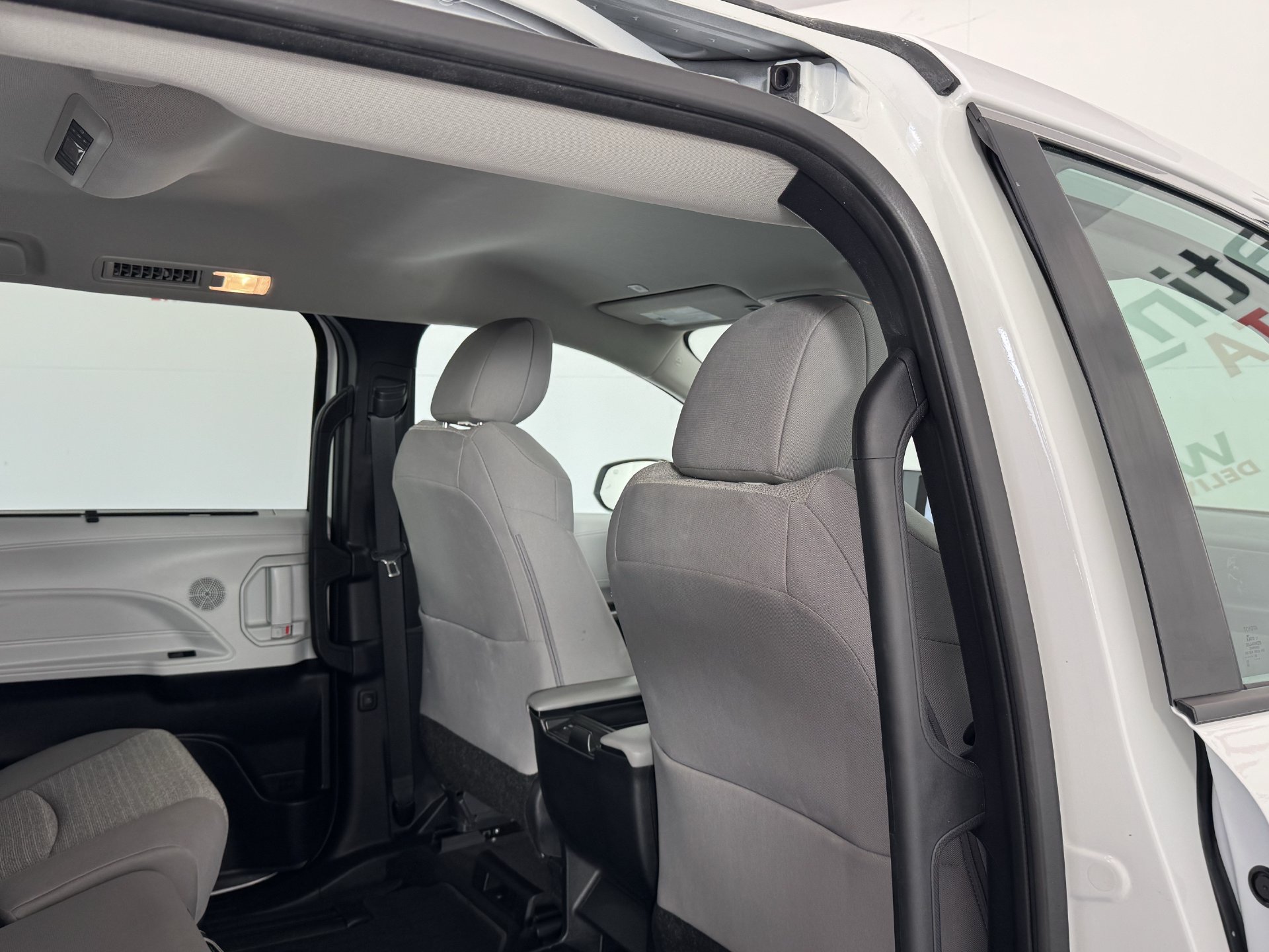 Certified 2026 Toyota Sienna LE FWD image 21