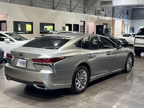 Used 2018 Lexus LS 500 w/ Accessory Package (Z2) RWD image 13