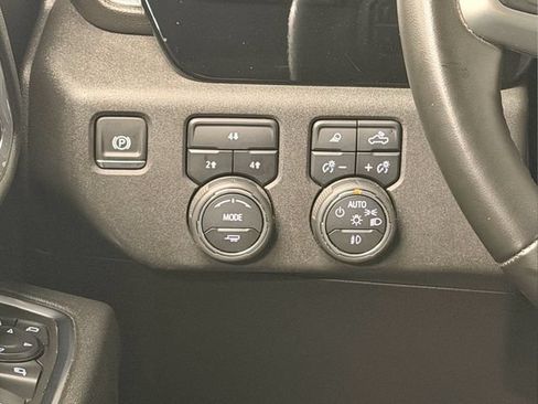 Used 2025 Chevrolet Silverado 2500 LT w/ Safety Package AWD/4WD image 28