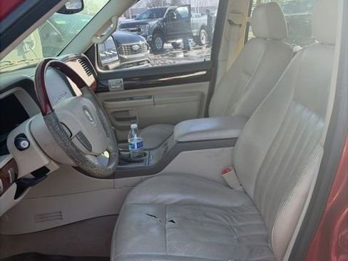 Used 2004 Lincoln Aviator AWD image 11