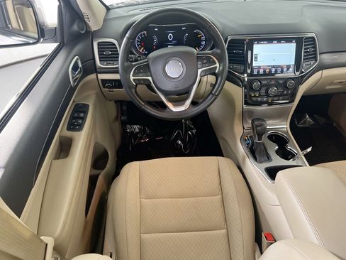 Used 2022 Jeep Grand Cherokee Laredo E image 21