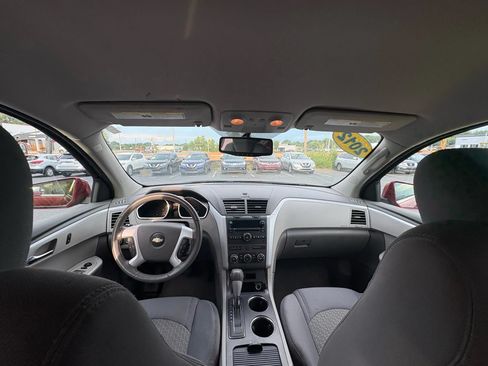Used 2012 Chevrolet Traverse LT FWD image 13