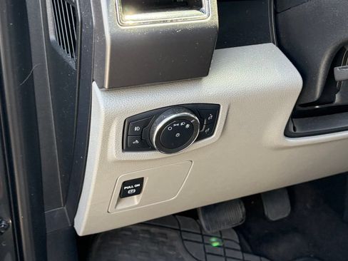 Used 2020 Ford F150 XLT RWD image 6