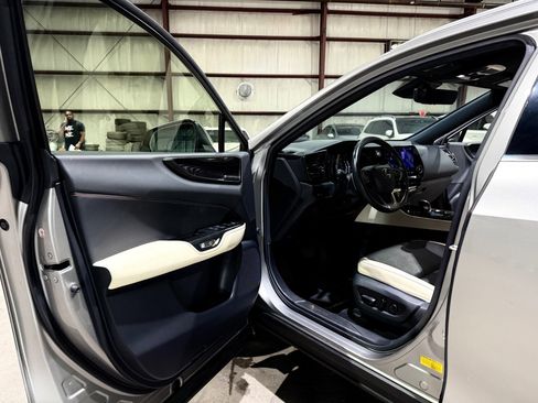 Used 2022 Lexus NX 250 FWD w/ Towing Package (2000 Lbs) image 12