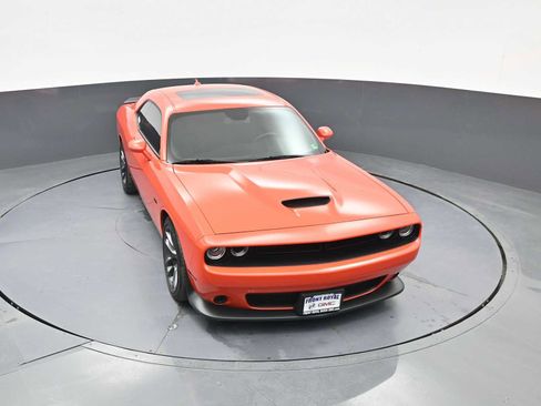 Used 2023 Dodge Challenger R/T image 32