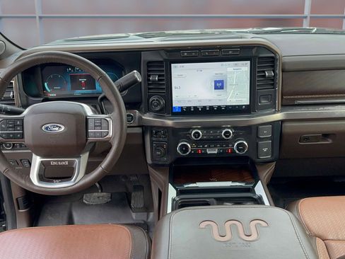 Used 2023 Ford F450 King Ranch w/ Chrome Package image 17
