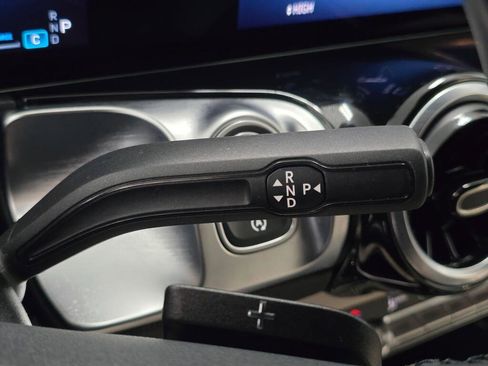 Certified 2025 Mercedes-Benz GLB 250 4MATIC image 16