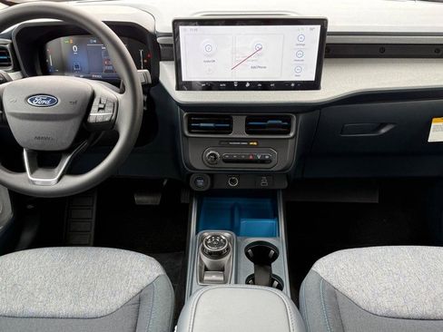 New 2025 Ford Maverick XLT image 6