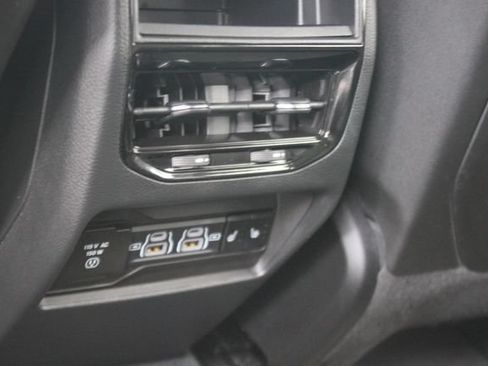 Used 2023 Jeep Grand Cherokee Limited AWD/4WD image 27