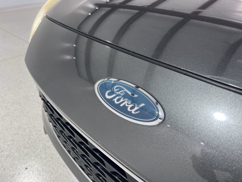 Used 2020 Ford Escape Titanium AWD/4WD image 29