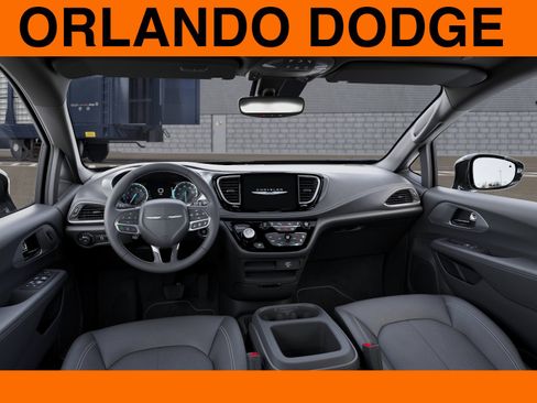 New 2026 Chrysler Pacifica Select image 14