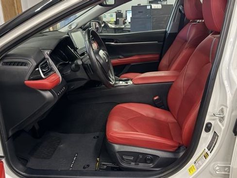 Used 2023 Toyota Camry XSE image 14