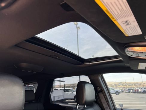 Used 2021 Dodge Durango R/T w/ Blacktop Package image 21