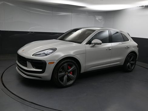 Used 2023 Porsche Macan S image 1