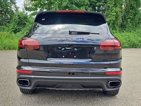 Used 2018 Porsche Cayenne AWD/4WD image 6