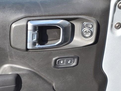 Used 2022 Jeep Wrangler Unlimited Sport image 16