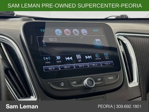 Used 2017 Chevrolet Malibu LT image 14