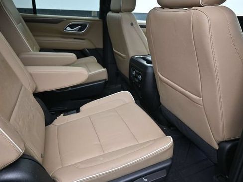 Used 2023 Chevrolet Tahoe Premier AWD/4WD image 21