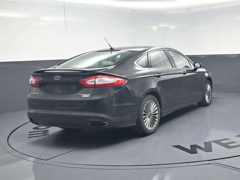 Used 2016 Ford Fusion Titanium FWD image 17