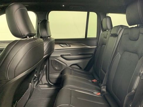 New 2025 Jeep Grand Cherokee Limited image 14
