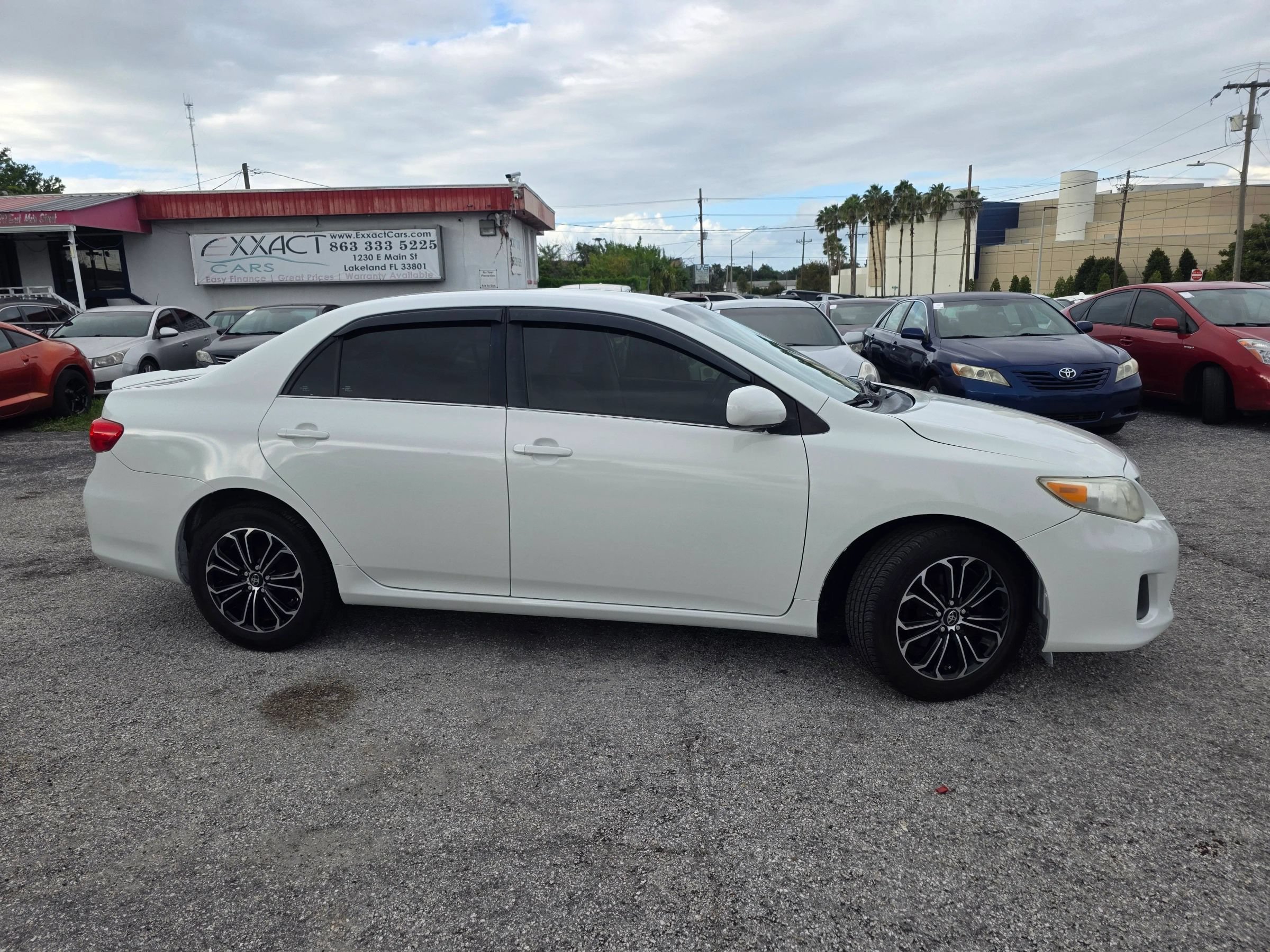 Used 2013 Toyota Corolla LE FWD image 8